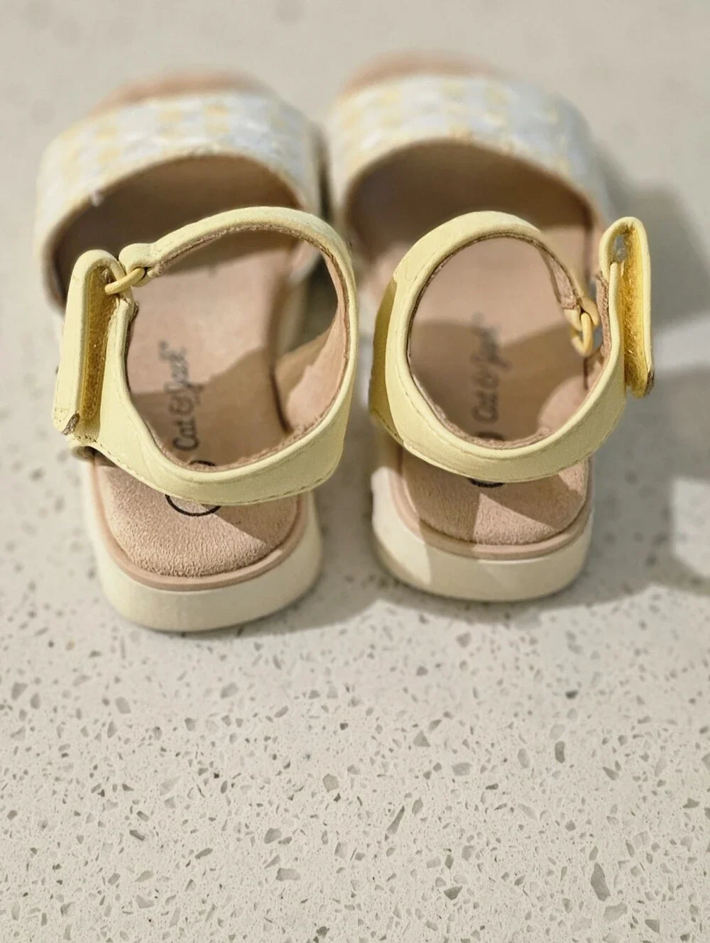 Cat & Jack Yellow Daisy Strap Sandals Toddler 5